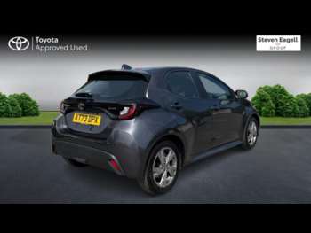 Used Toyota Yaris 2024 for sale - 74704849: Photo