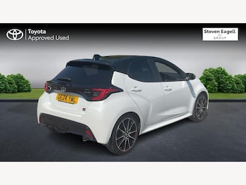 Used Toyota Yaris 2024 for sale - 79026041: Photo