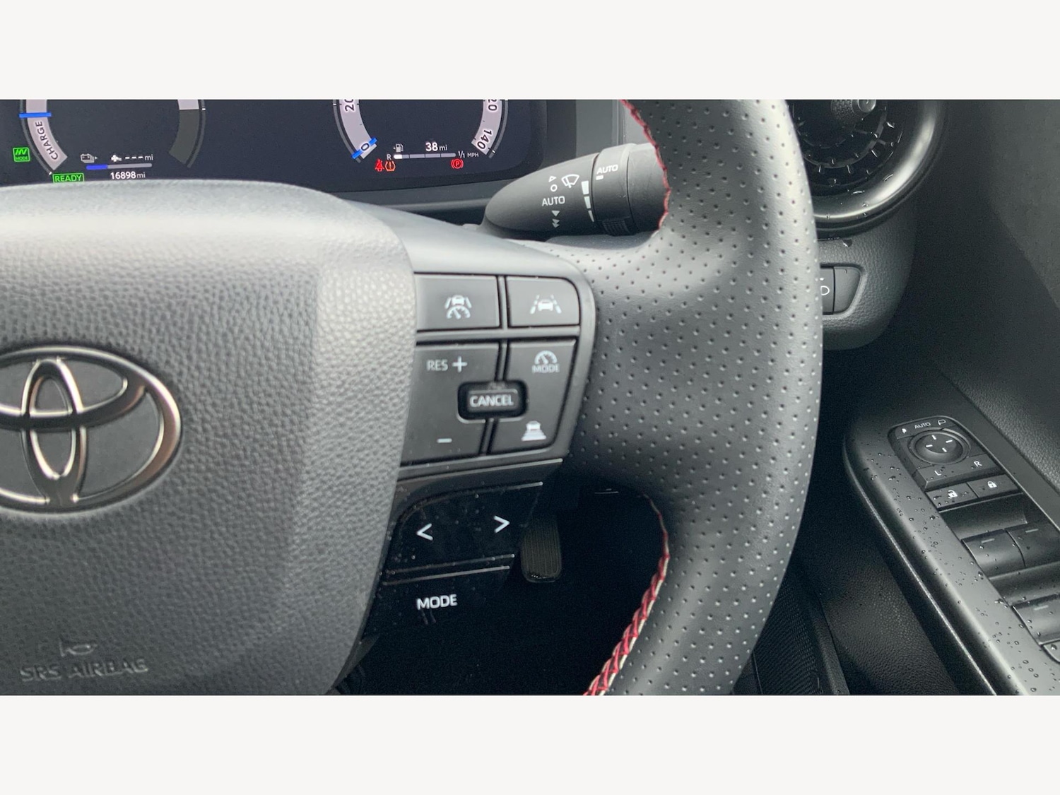 Used Toyota C-HR 2024 for sale - 77637403: Photo 26