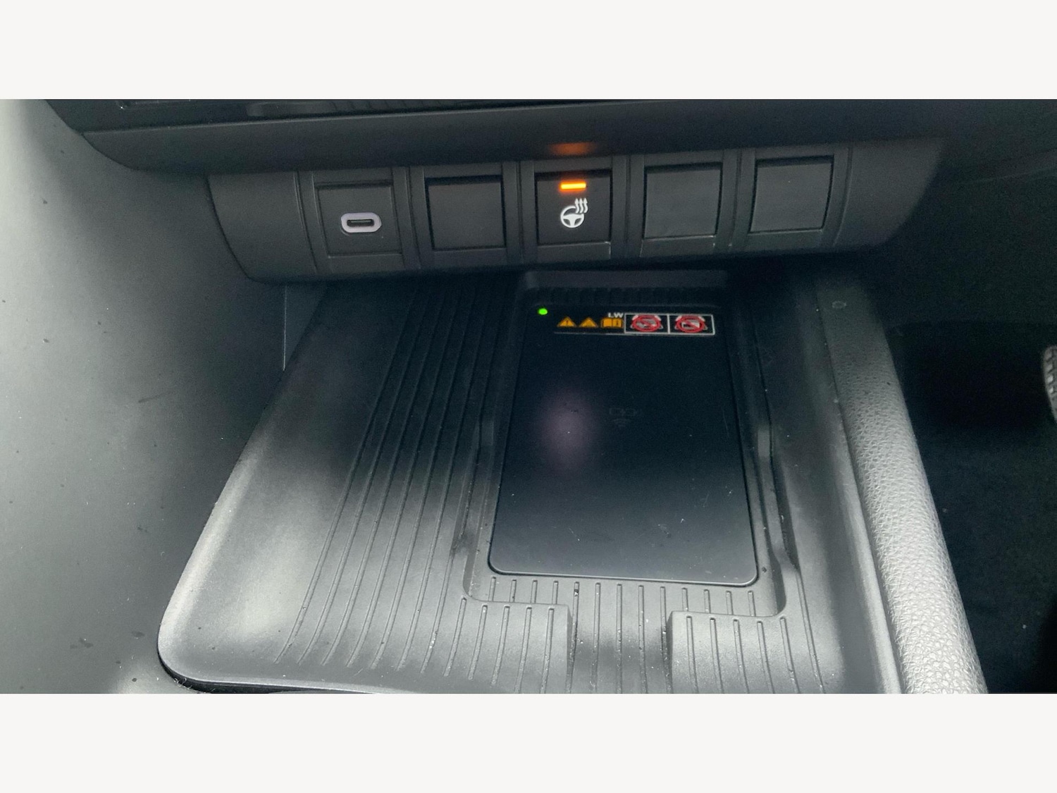 Used Toyota C-HR 2024 for sale - 77637403: Photo 31