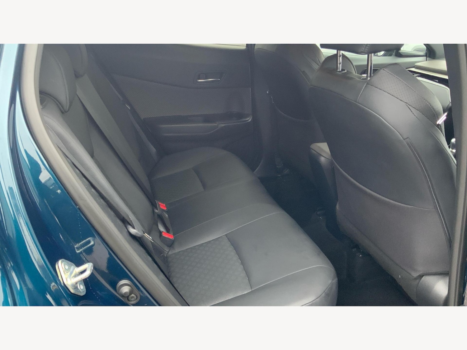 Used Toyota C-HR 2023 for sale - 77097620: Photo 14