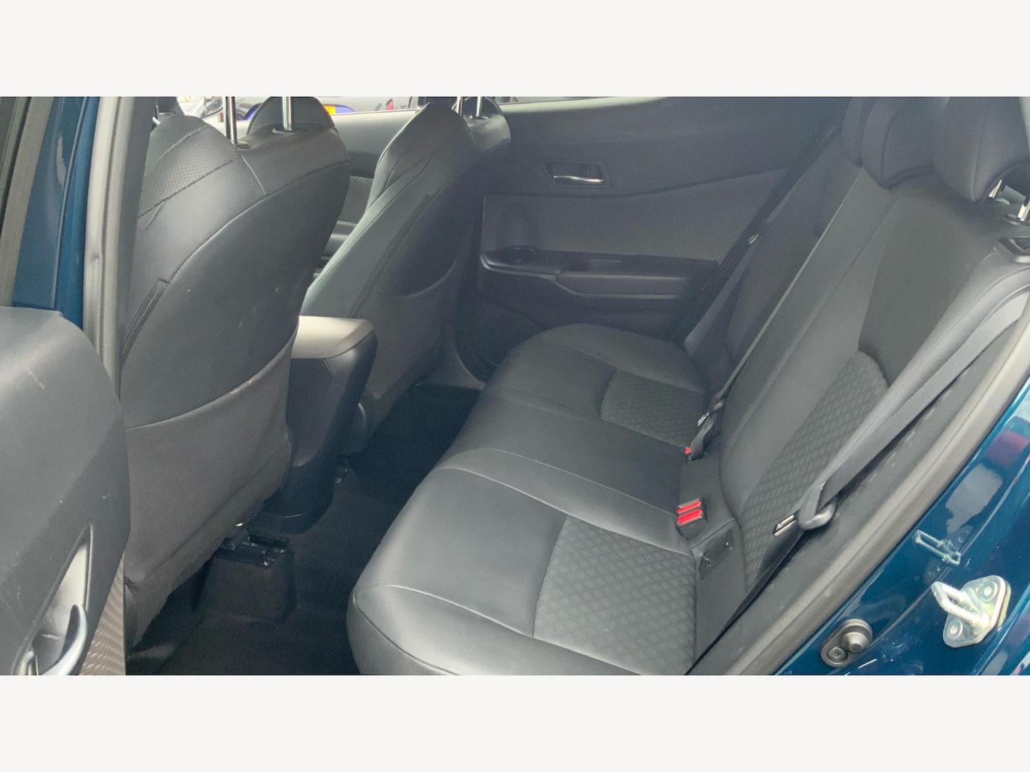 Used Toyota C-HR 2023 for sale - 77097620: Photo 15