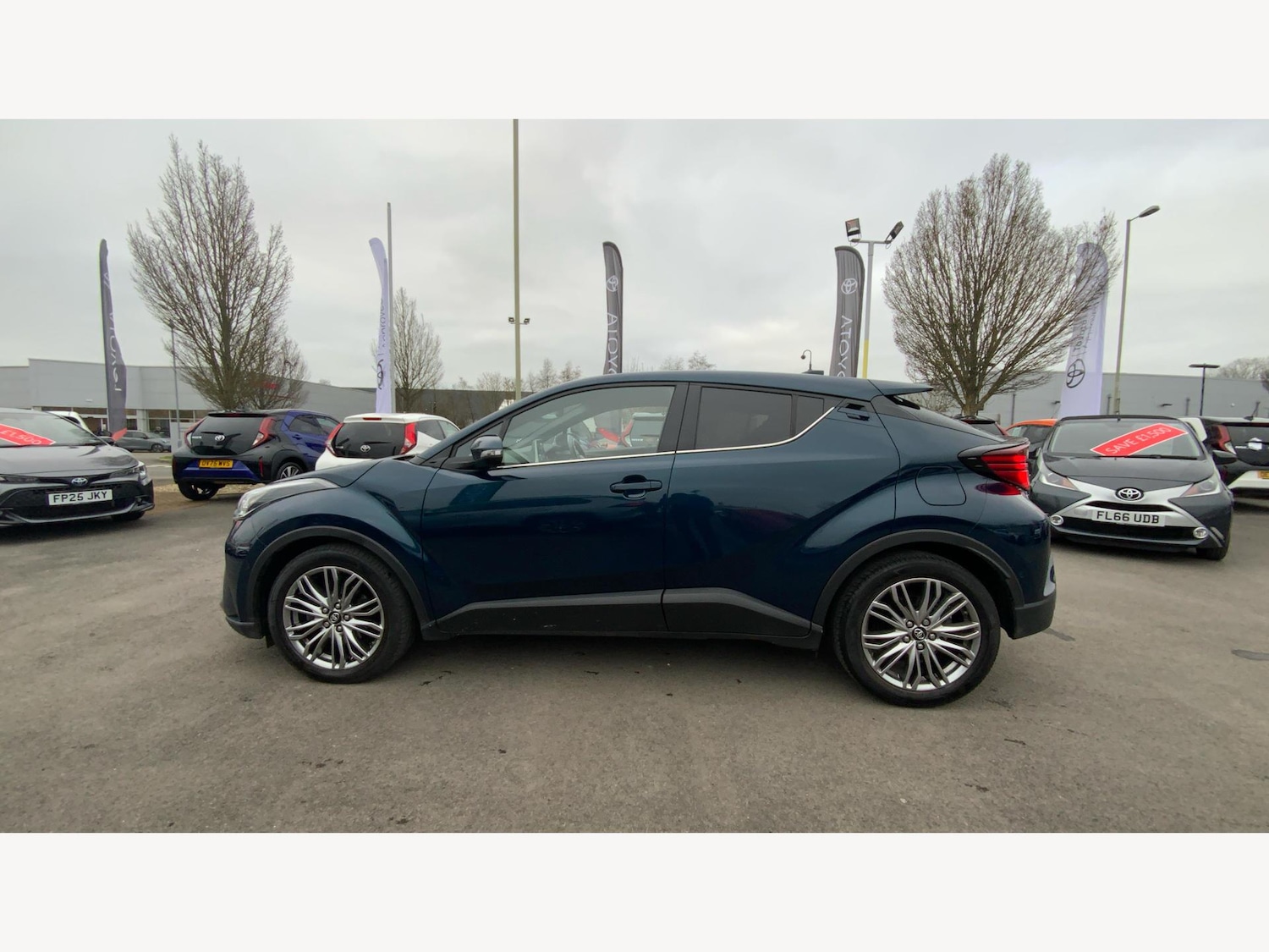 Used Toyota C-HR 2023 for sale - 77097620: Photo 19