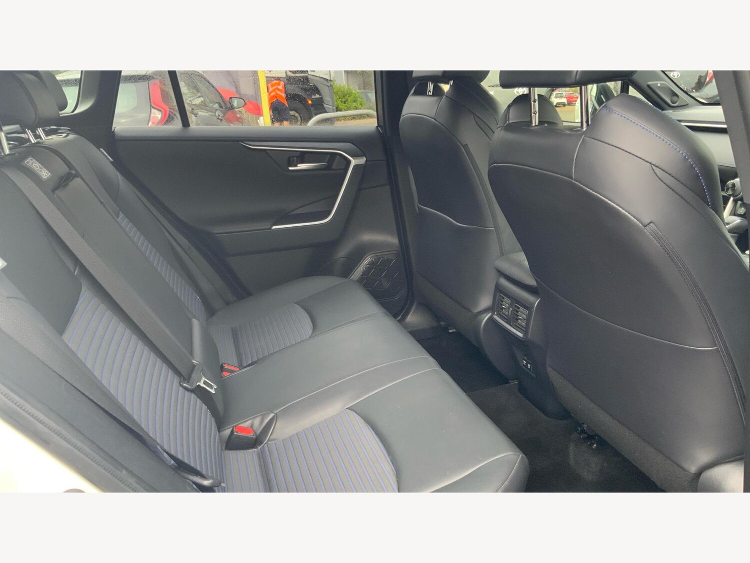 Used Toyota RAV4 2020 for sale - 76295160: Photo 14