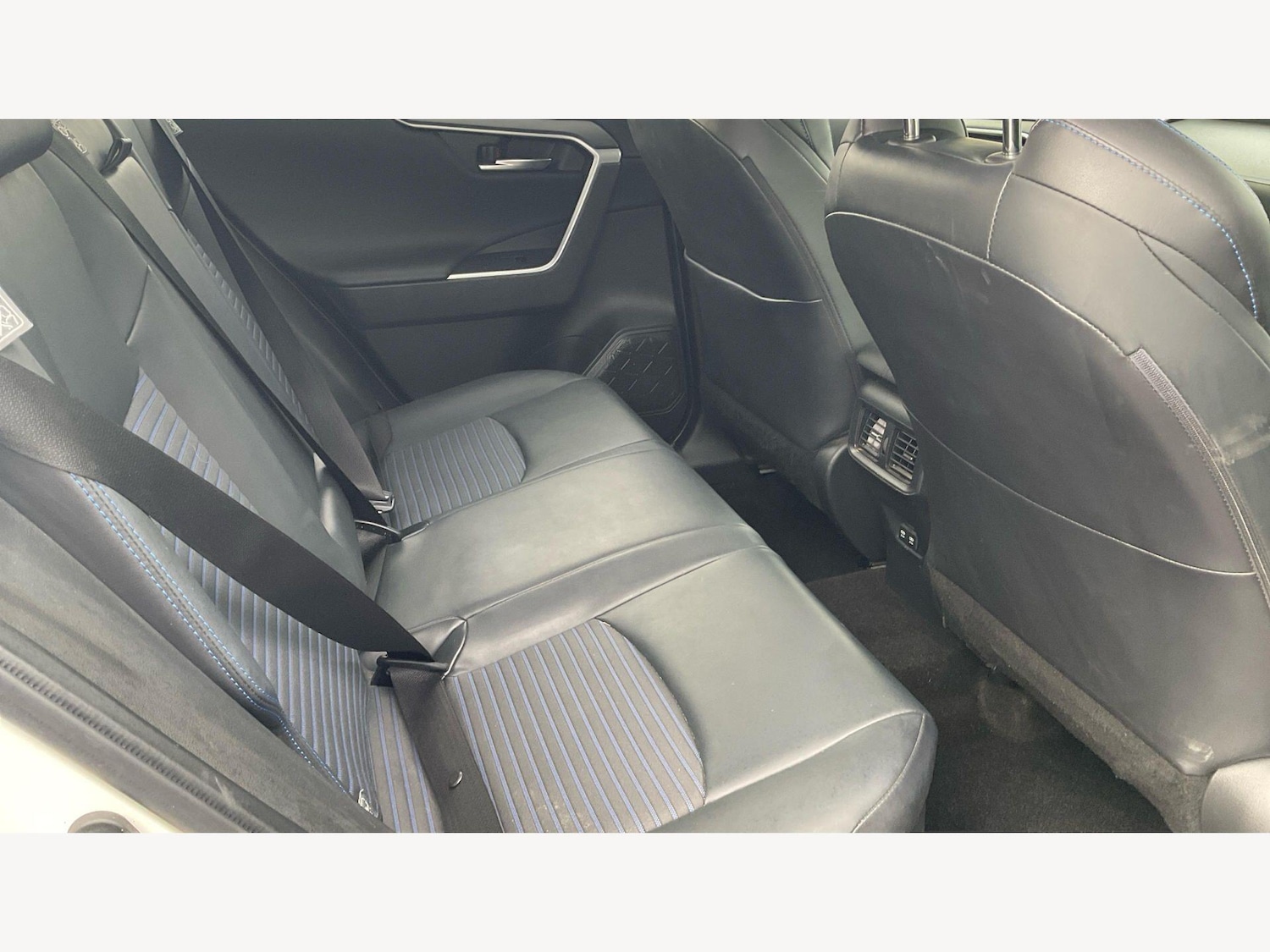 Used Toyota RAV4 2021 for sale - 77633638: Photo 14