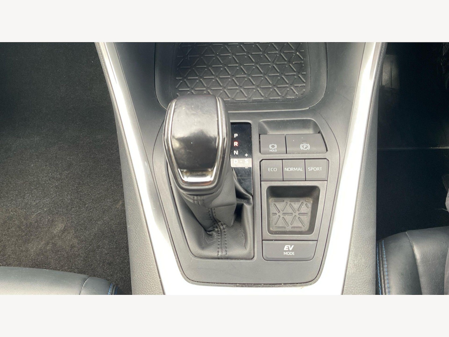 Used Toyota RAV4 2021 for sale - 77633638: Photo 24