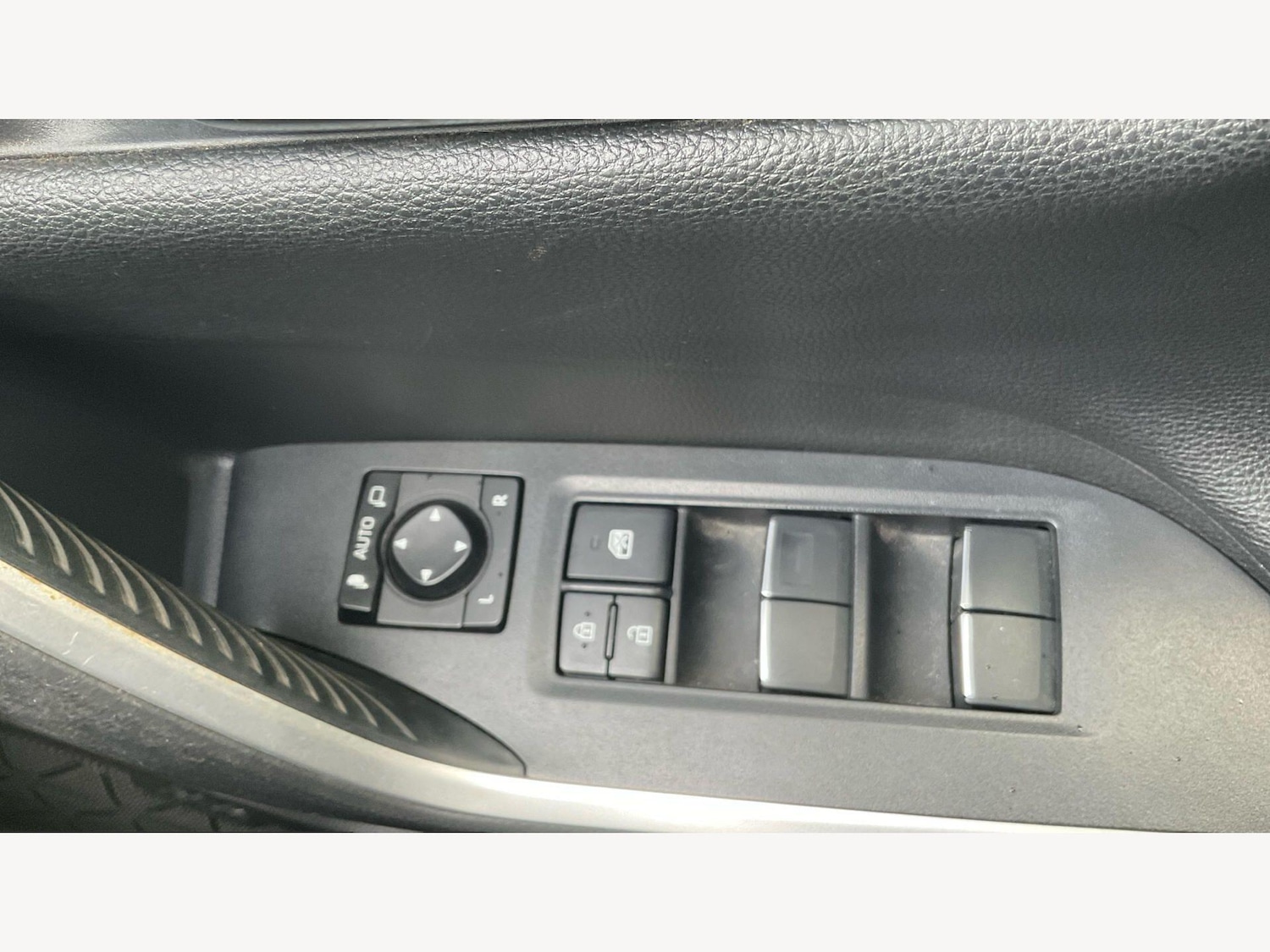 Used Toyota RAV4 2021 for sale - 77633638: Photo 29