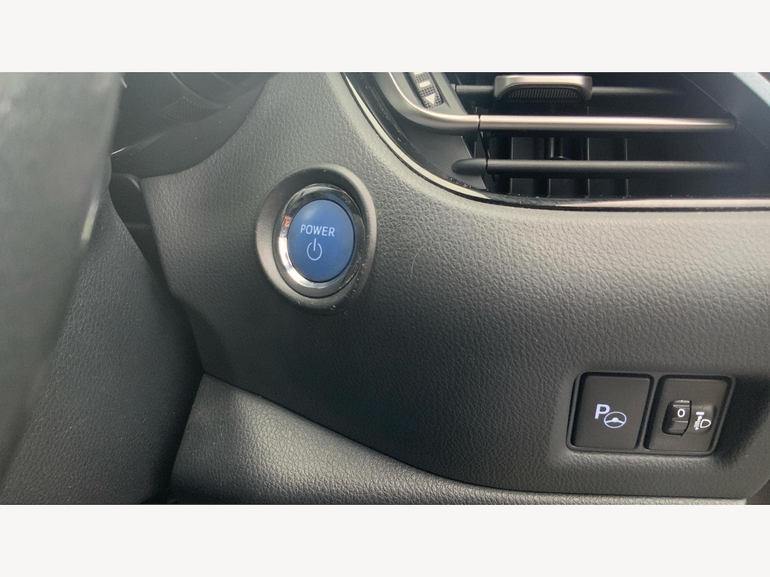 Used Toyota C-HR 2020 for sale - 77510800: Photo 26