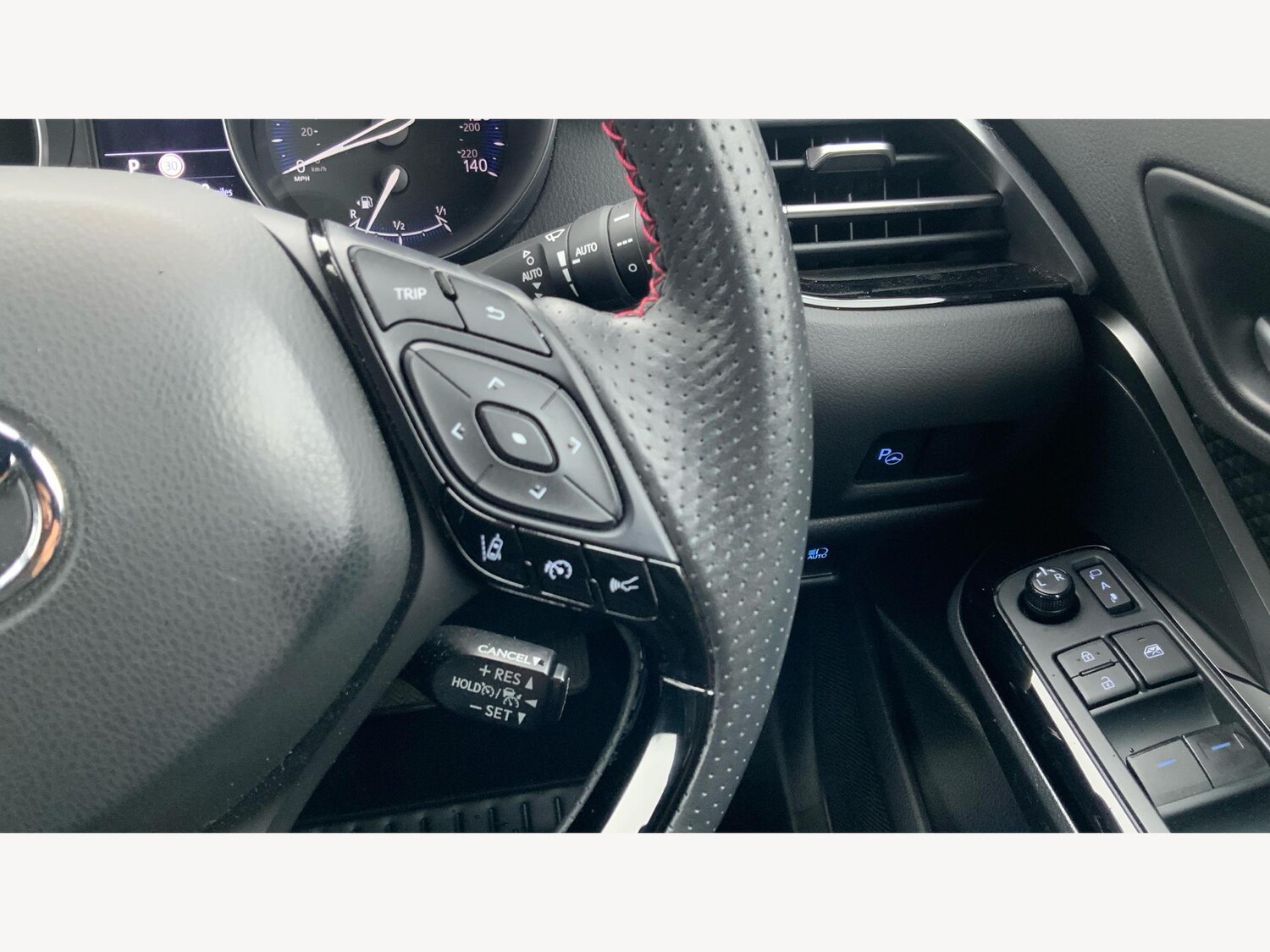 Used Toyota C-HR for sale - 77305463: Photo 24