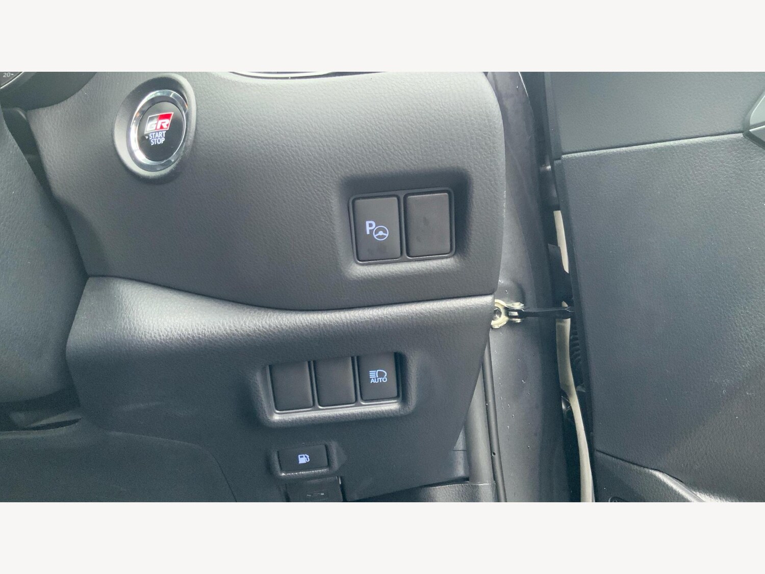 Used Toyota C-HR for sale - 77305463: Photo 25