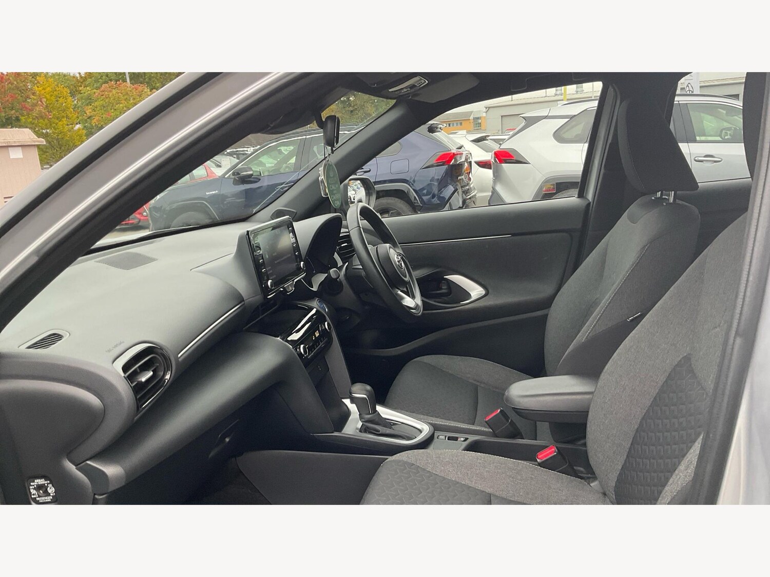 Used Toyota Yaris Cross 2022 for sale - 76122196: Photo 12