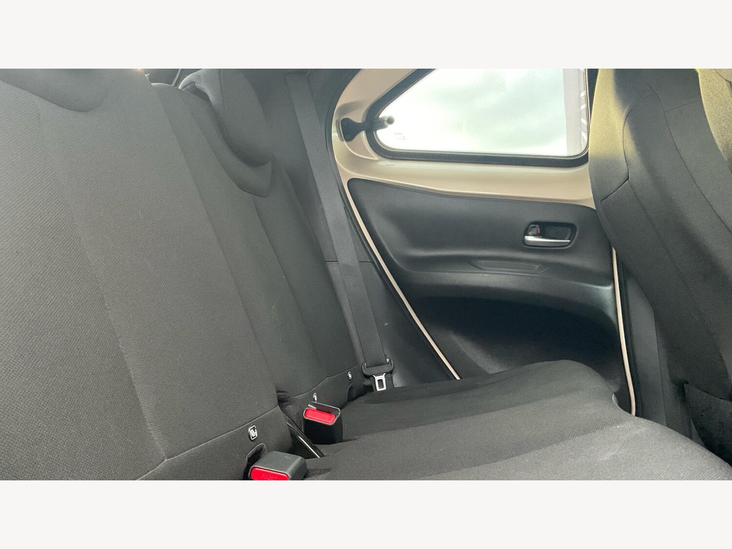 Used Toyota Aygo X 2023 for sale - 75941637: Photo 14