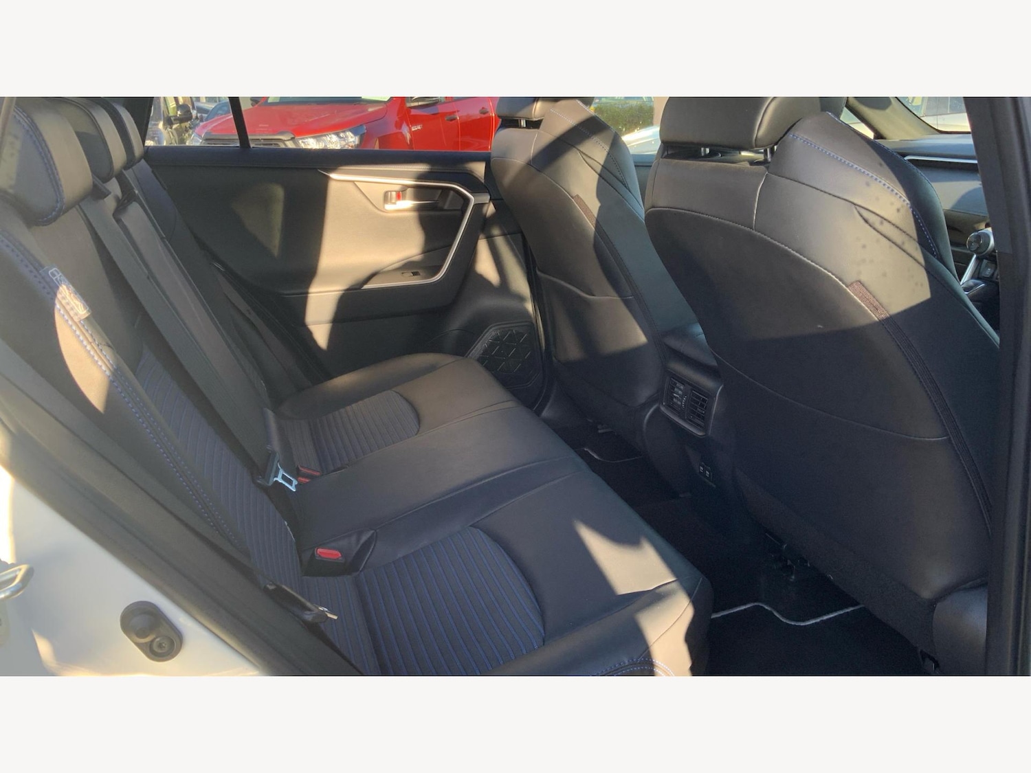 Used Toyota RAV4 2019 for sale - 76781880: Photo 14