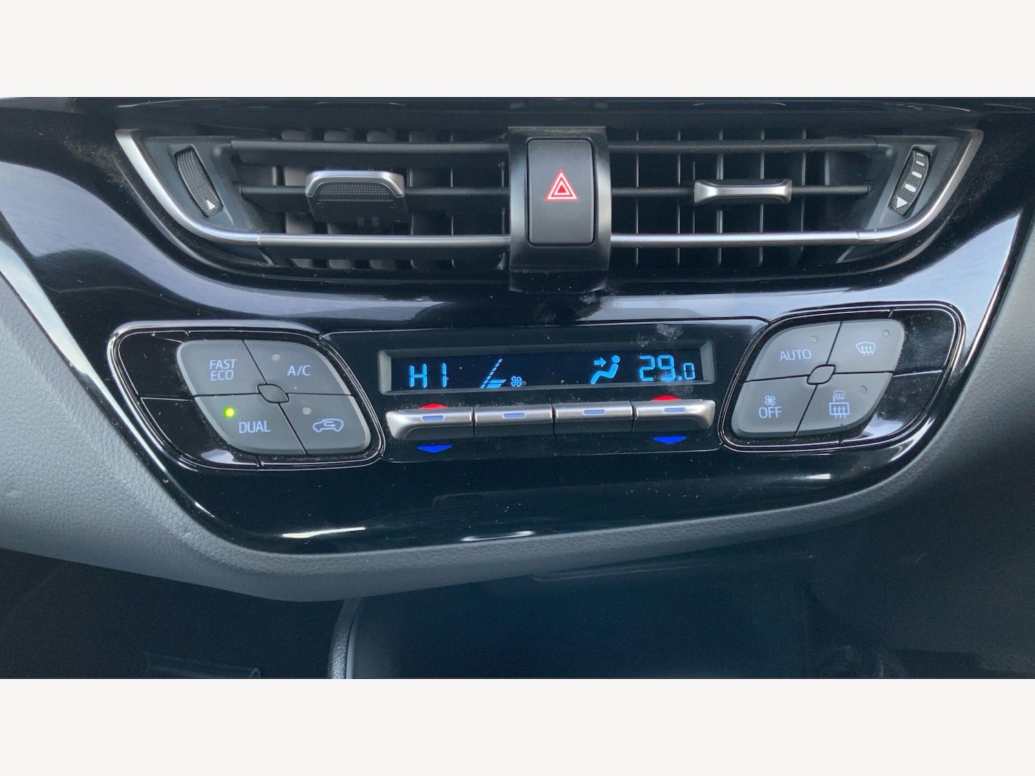 Used Toyota C-HR 2023 for sale - 78156589: Photo 25