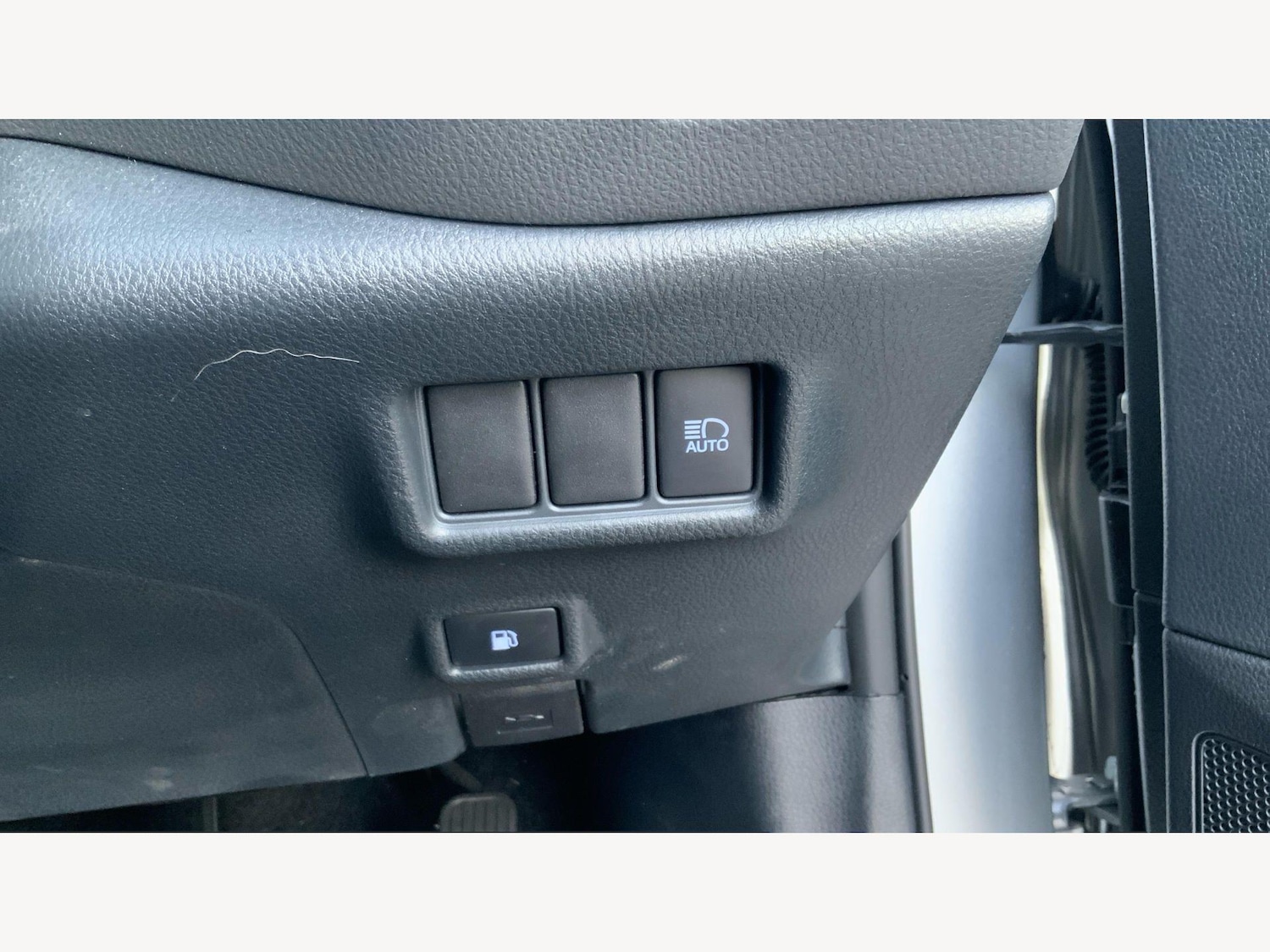 Used Toyota C-HR 2023 for sale - 78156589: Photo 26