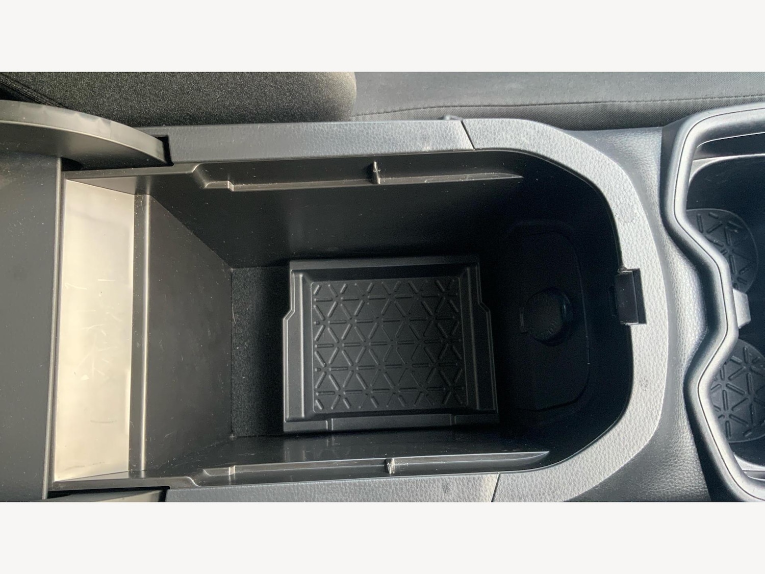 Used Toyota RAV4 2020 for sale - 77131008: Photo 25