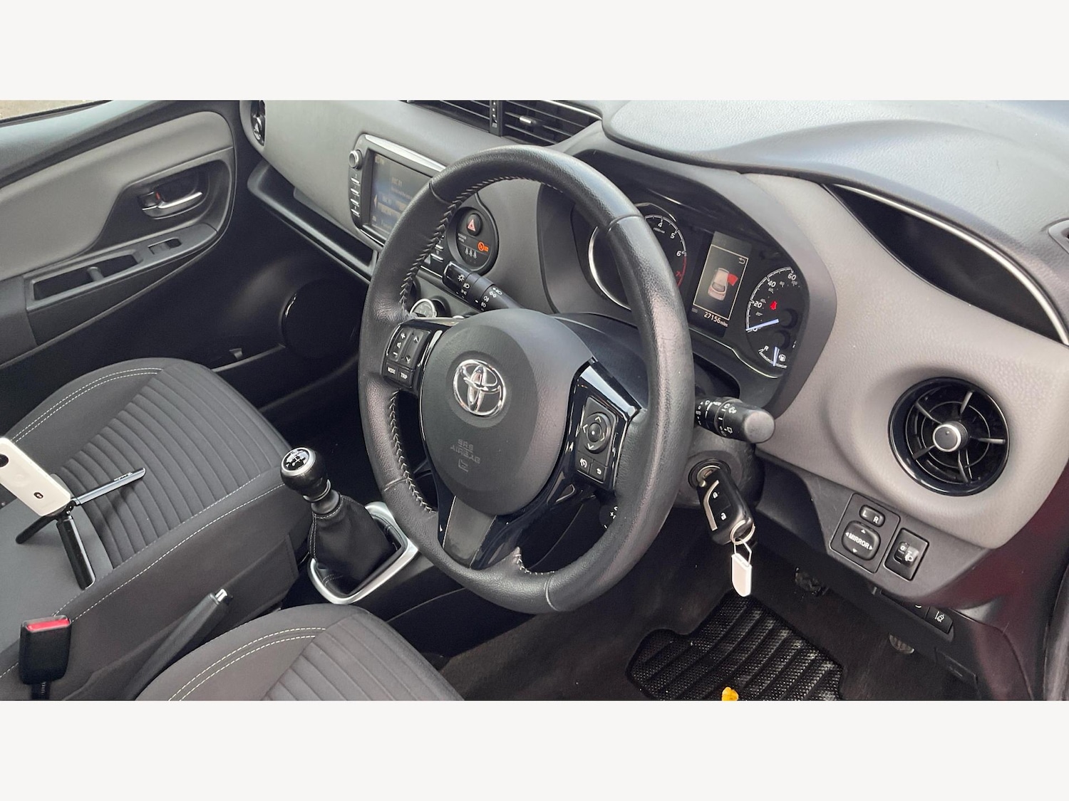 Used Toyota Yaris 2018 for sale - 76307597: Photo 13