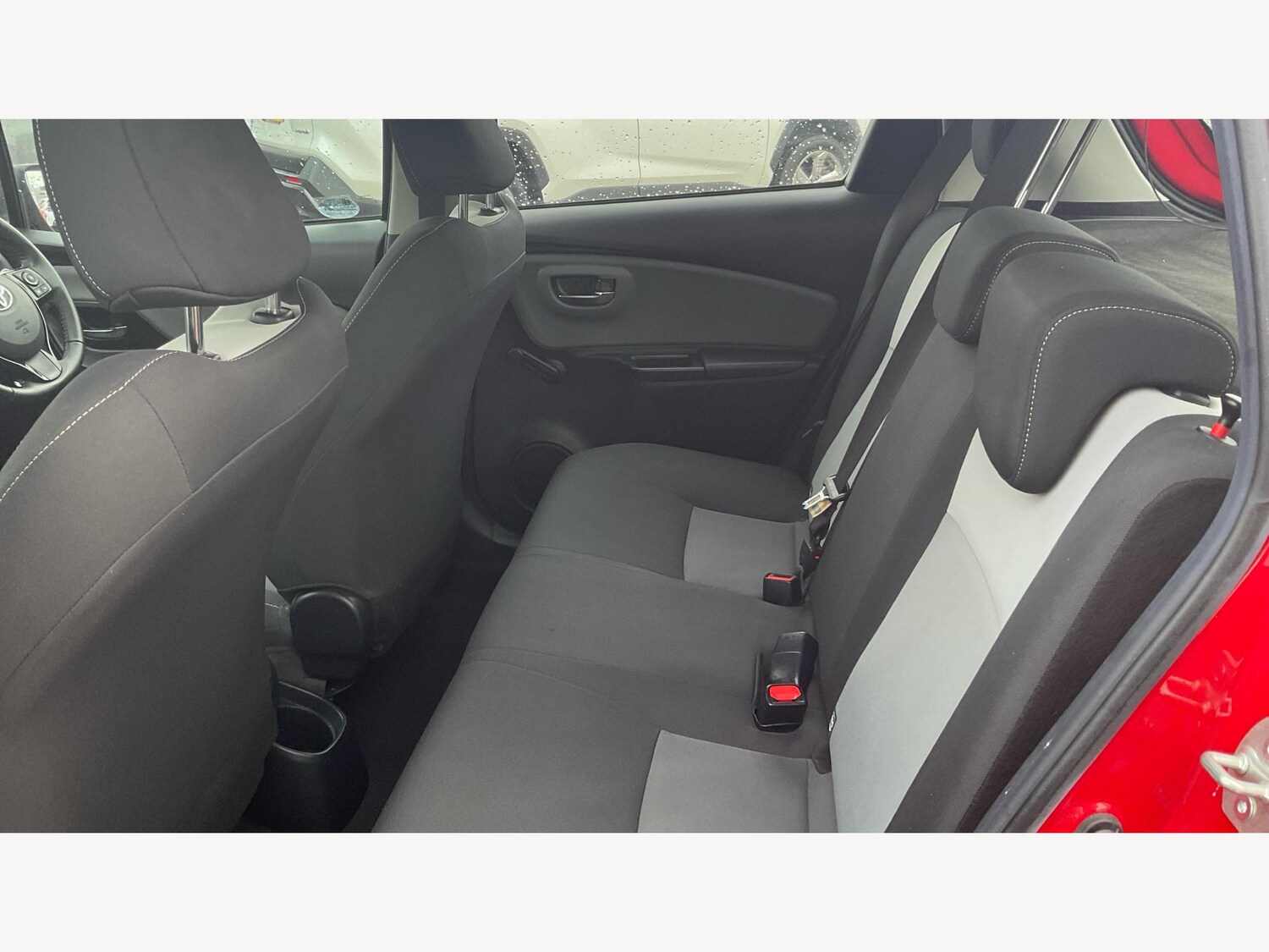 Used Toyota Yaris 2018 for sale - 76307597: Photo 15