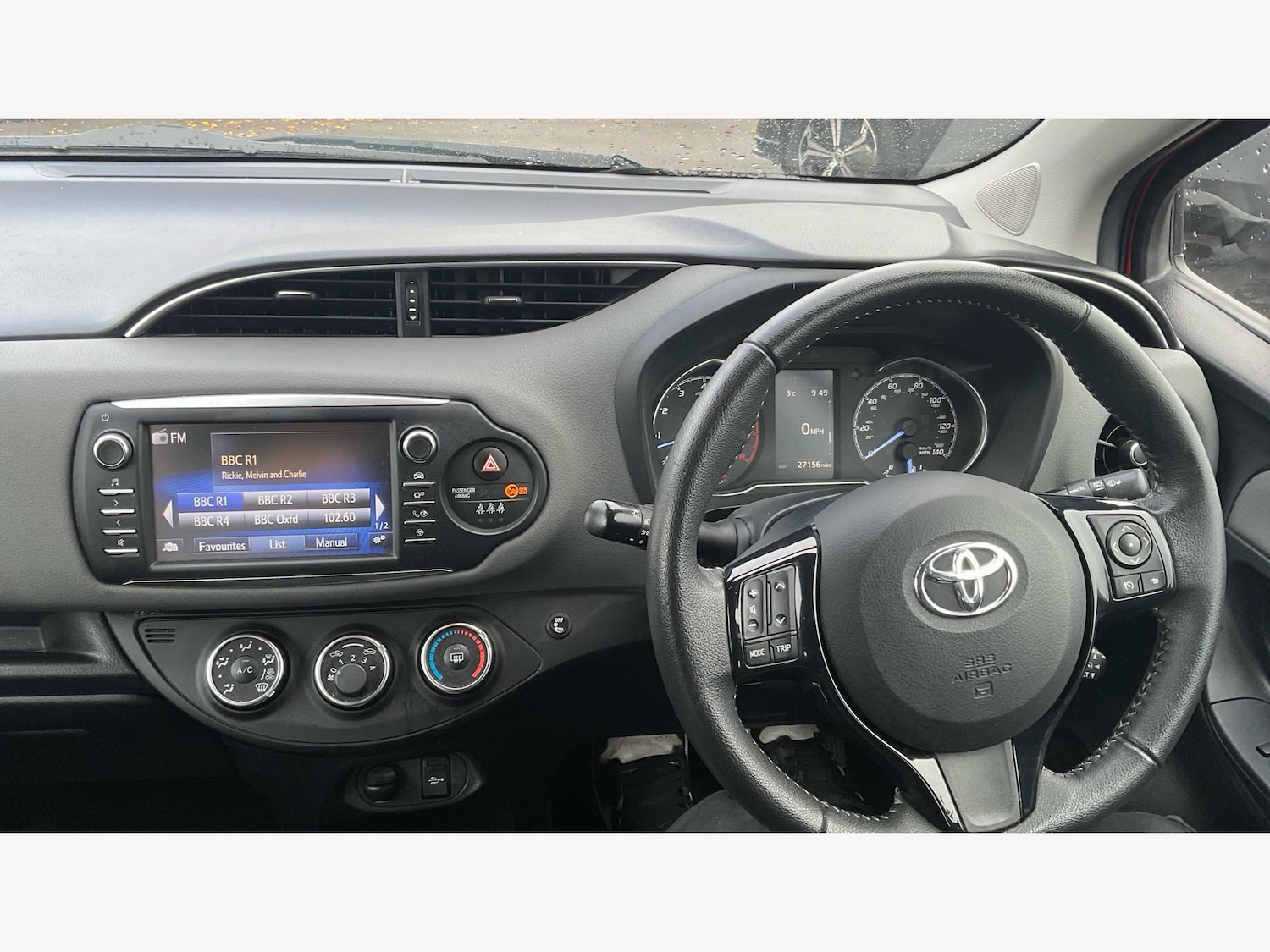Used Toyota Yaris 2018 for sale - 76307597: Photo 7