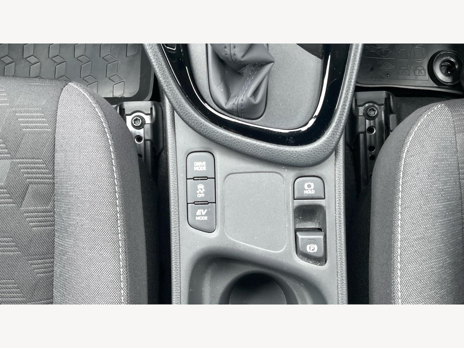 Used Toyota Yaris for sale - 77598331: Photo 24