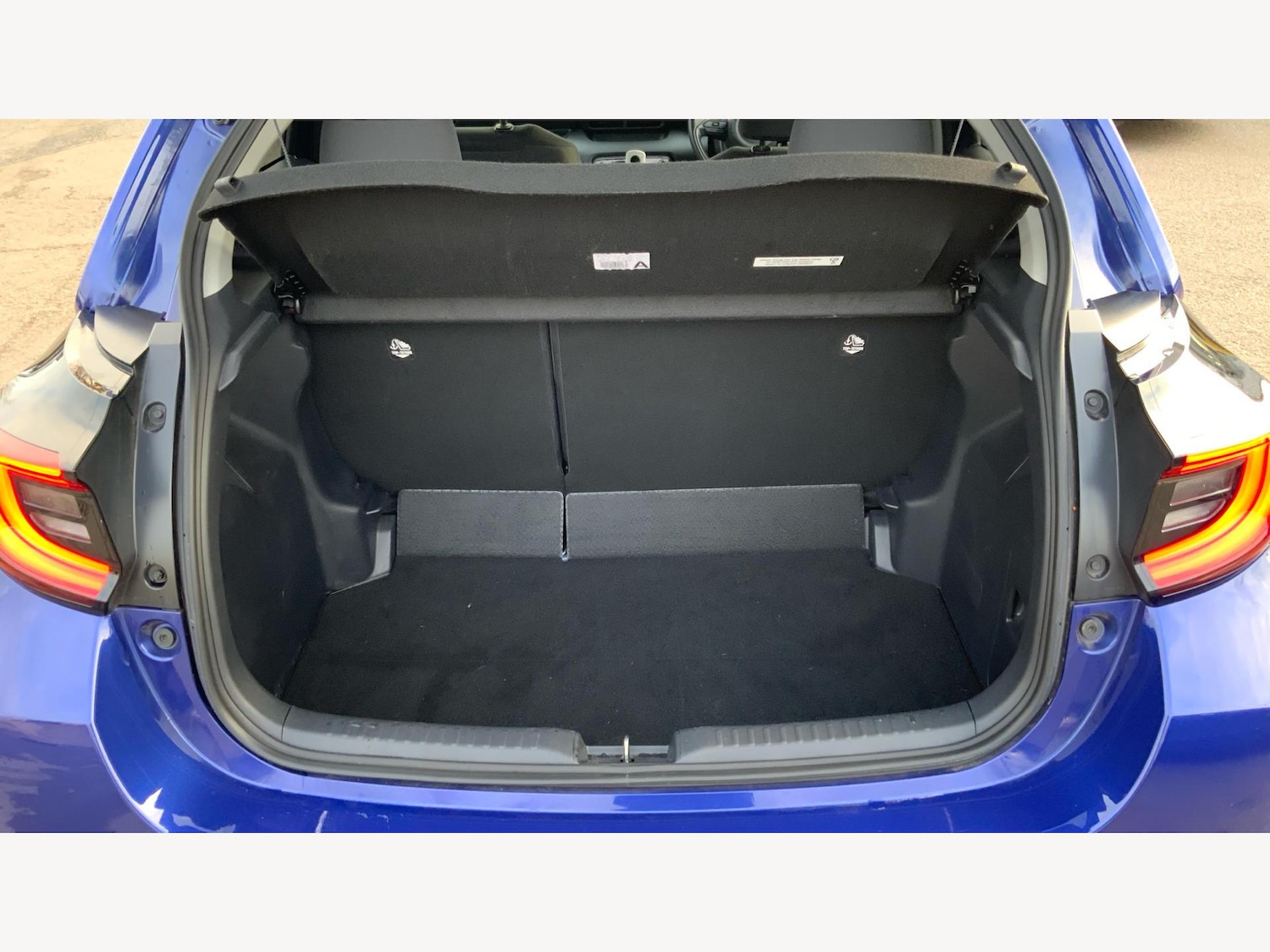 Used Toyota Yaris 2023 for sale - 77143472: Photo 16