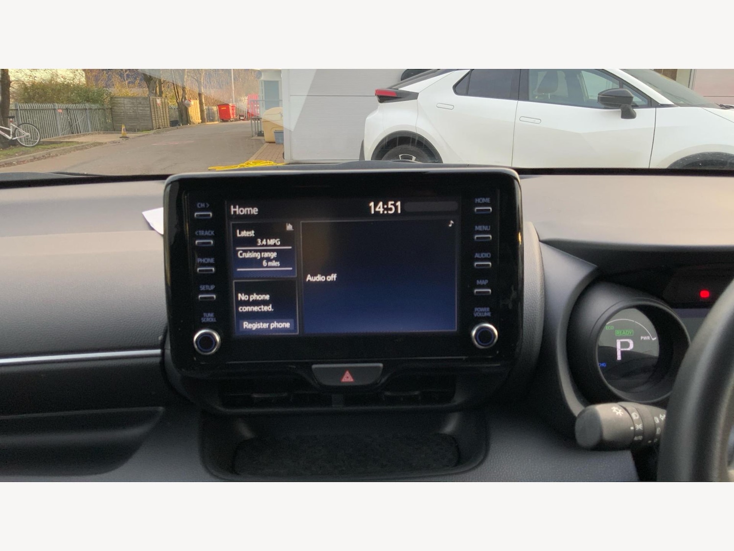 Used Toyota Yaris 2023 for sale - 77143472: Photo 9
