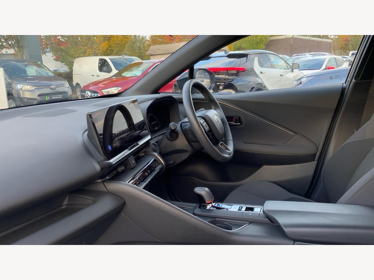 Used Toyota C-HR 2024 for sale - 76327396: Photo 12