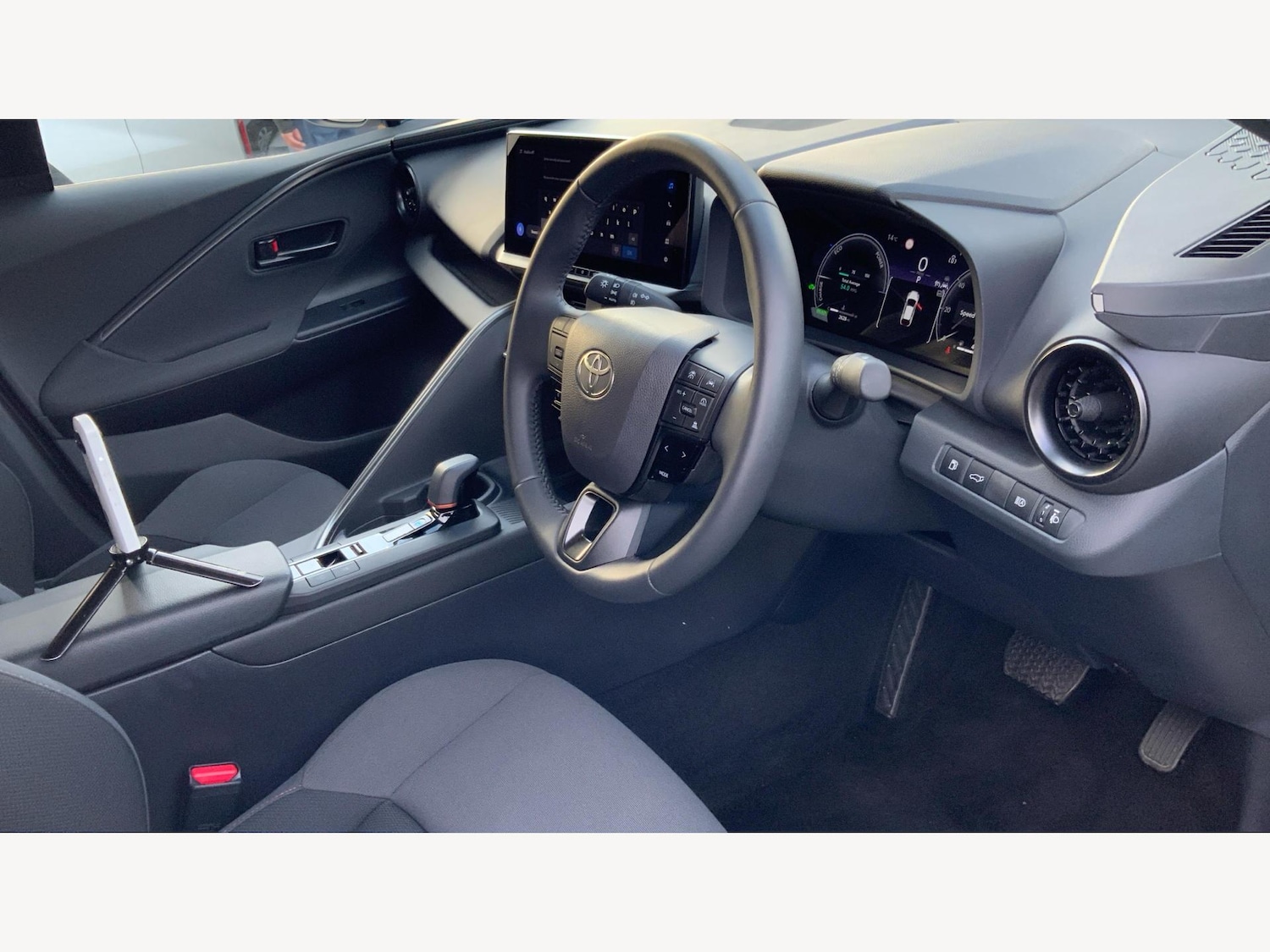 Used Toyota C-HR 2024 for sale - 76327396: Photo 13