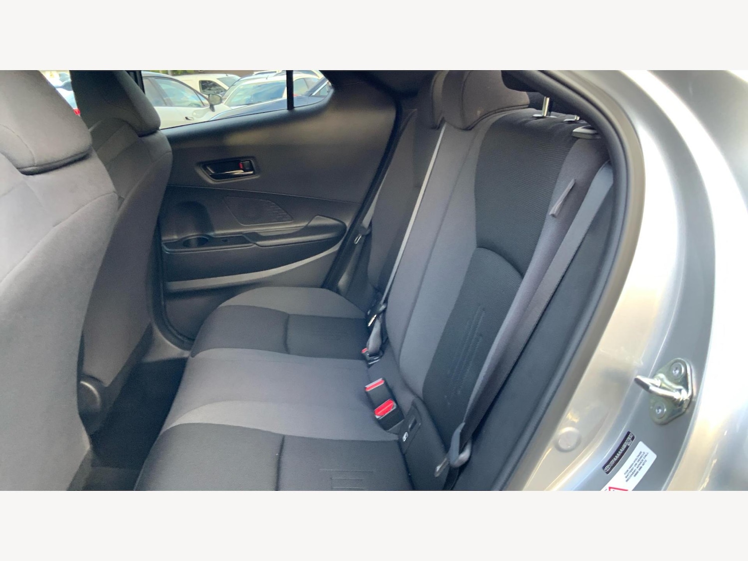 Used Toyota C-HR 2024 for sale - 76327396: Photo 15