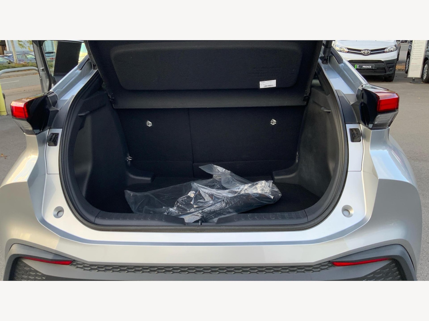 Used Toyota C-HR 2024 for sale - 76327396: Photo 16