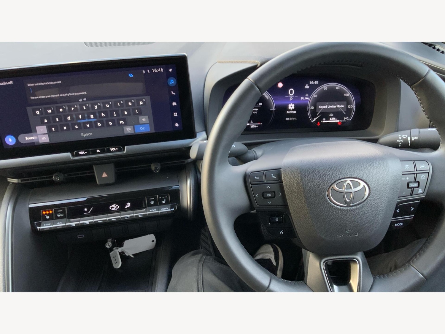 Used Toyota C-HR 2024 for sale - 76327396: Photo 7