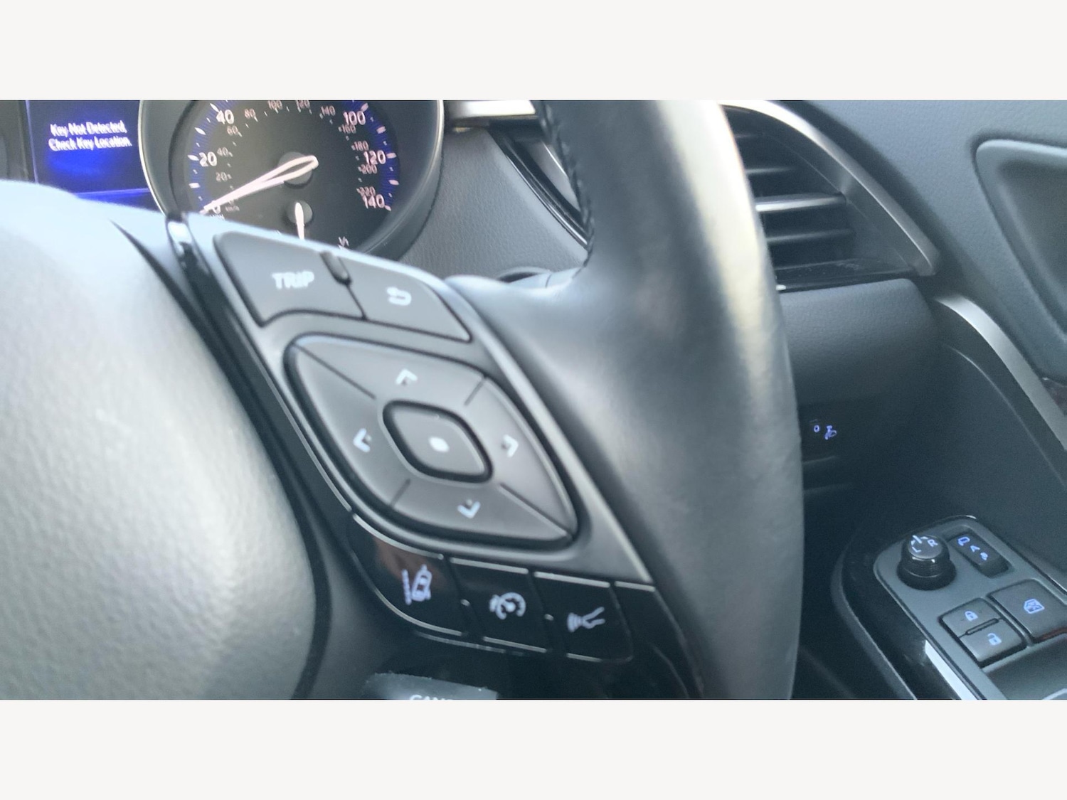 Used Toyota C-HR 2019 for sale - 77091588: Photo 26