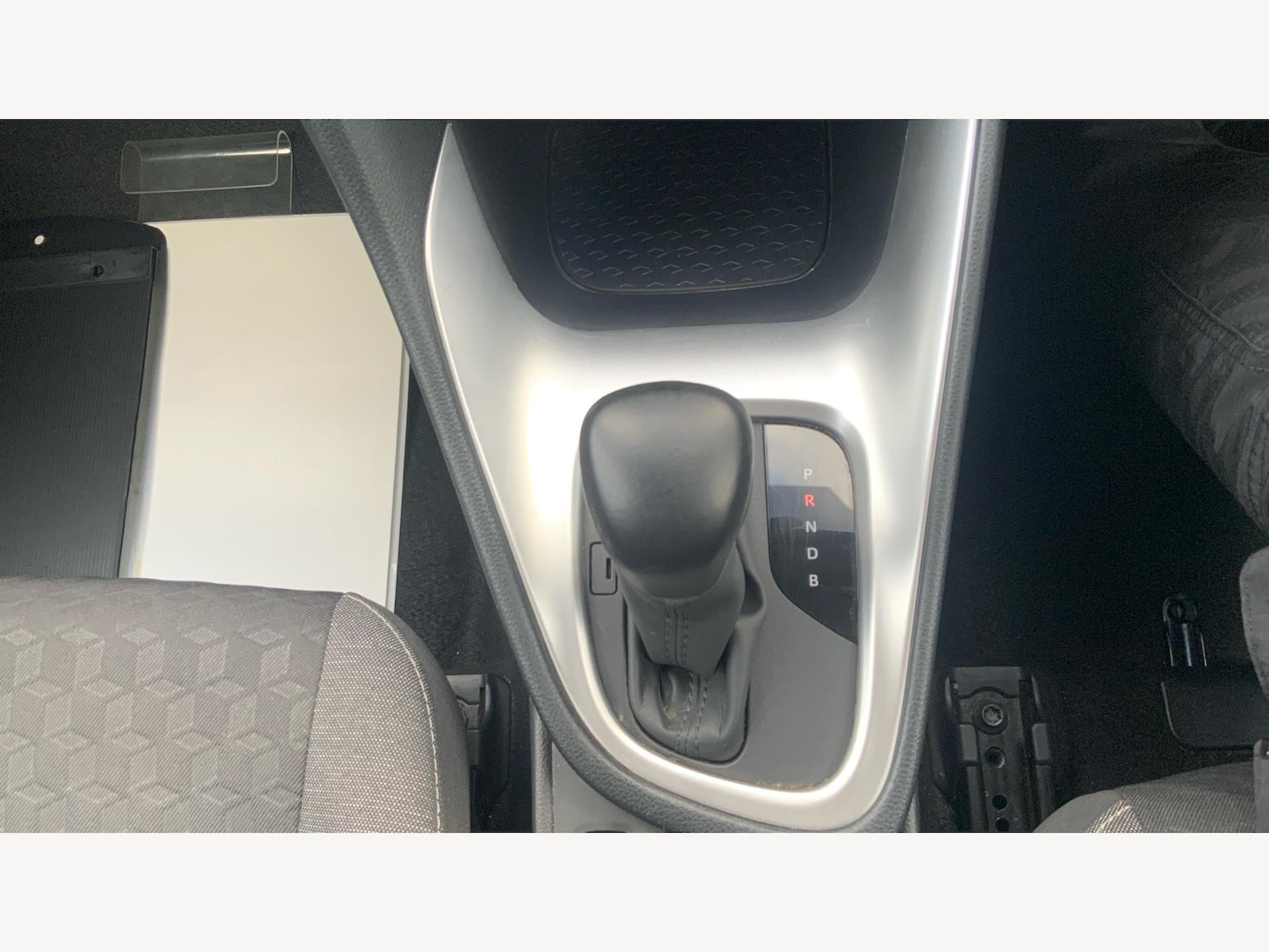 Used Toyota Yaris for sale - 77484636: Photo 25