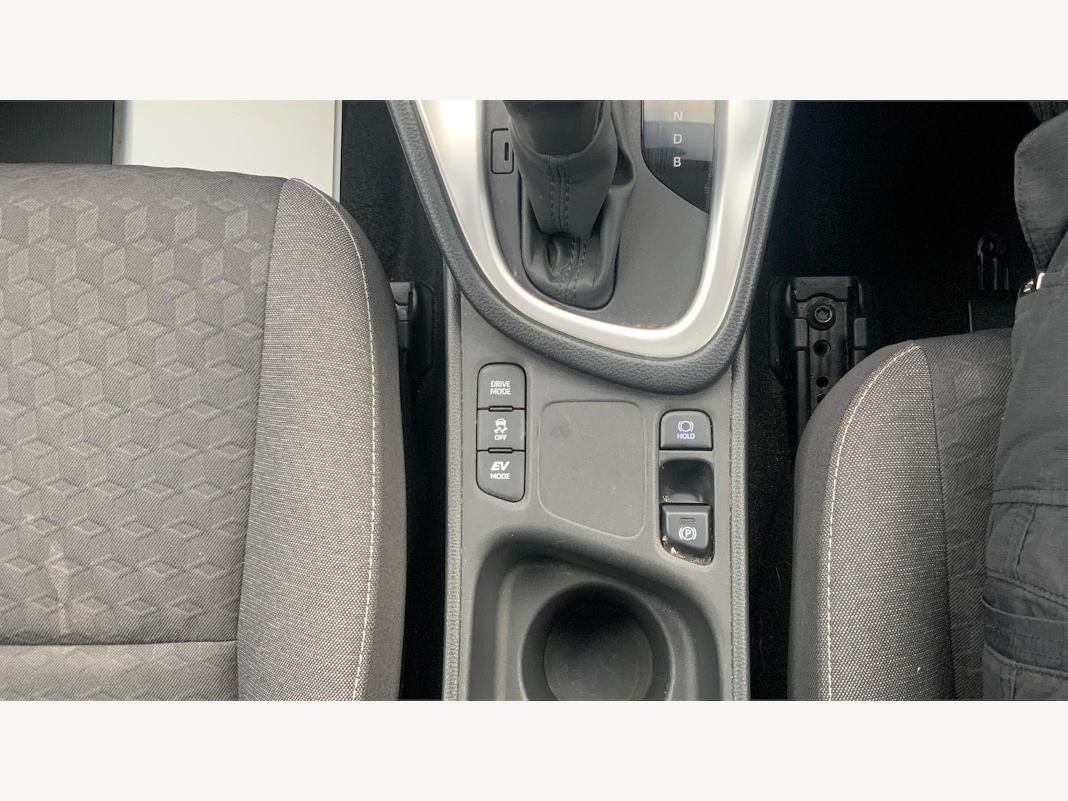 Used Toyota Yaris for sale - 77484636: Photo 26