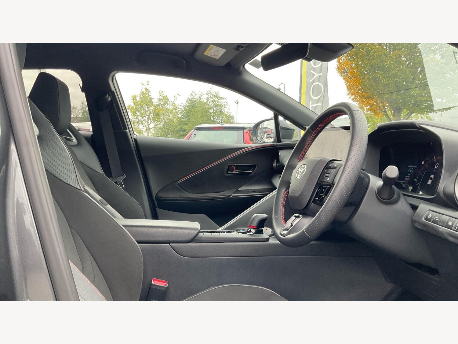 Used Toyota C-HR 2025 for sale - 76158437: Photo 13