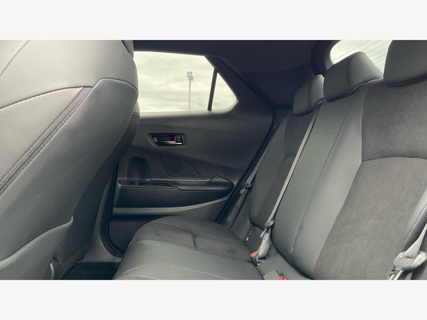 Used Toyota C-HR 2025 for sale - 76158437: Photo 15