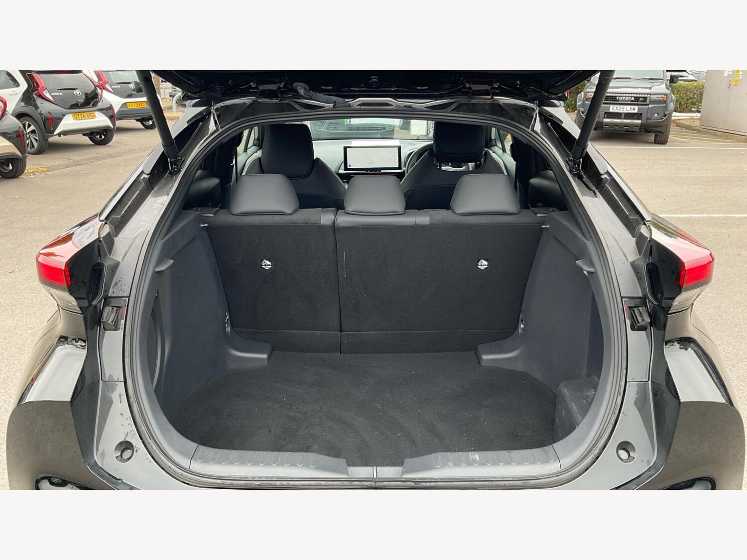 Used Toyota C-HR 2025 for sale - 76158437: Photo 16