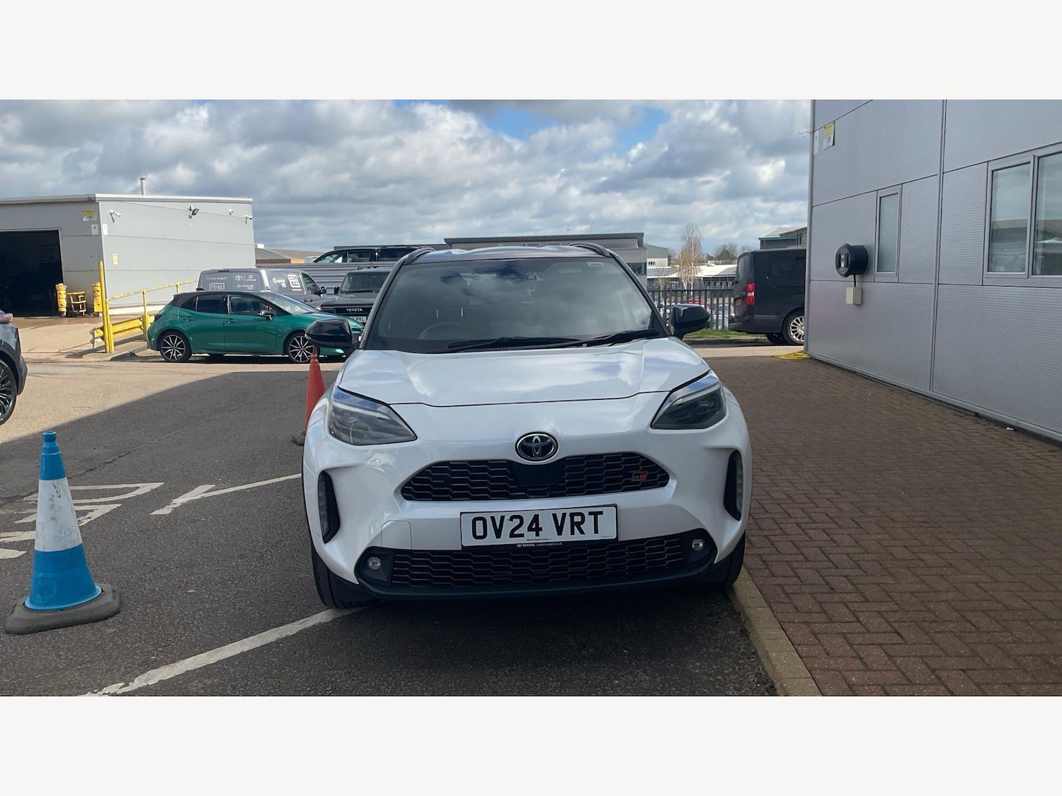 Used Toyota Yaris Cross 2024 for sale - 78062768: Photo 17