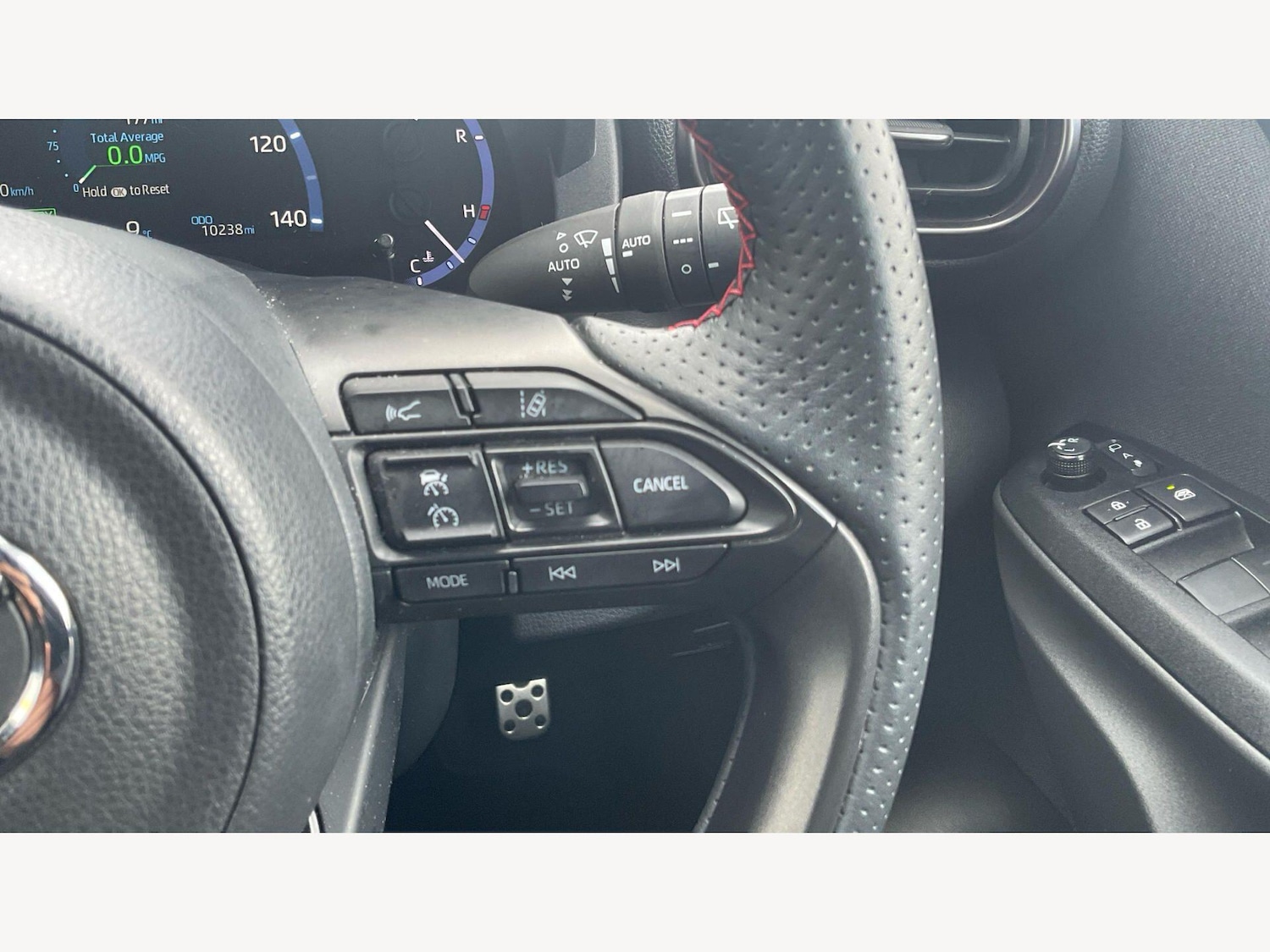 Used Toyota Yaris Cross 2024 for sale - 78062768: Photo 26