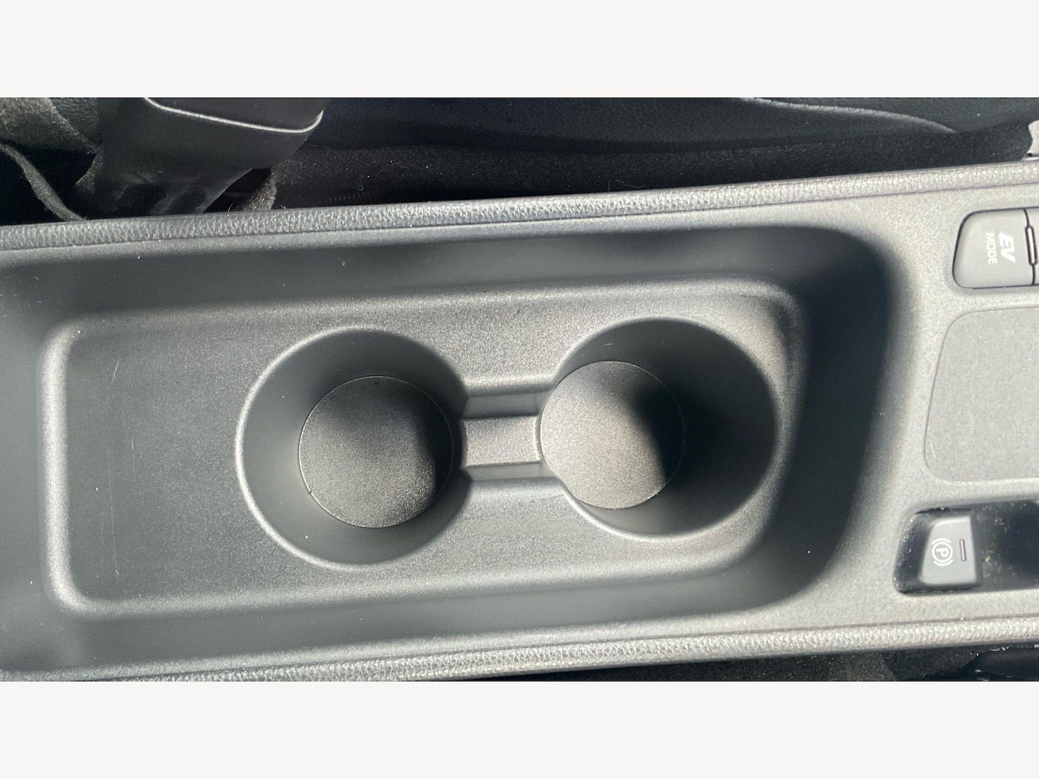 Used Toyota Yaris Cross 2024 for sale - 78062768: Photo 30