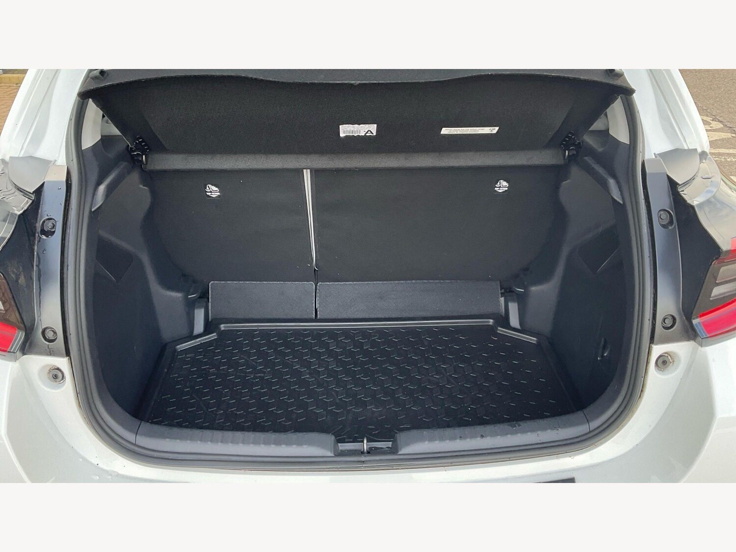 Used Toyota Yaris 2020 for sale - 77993291: Photo 16