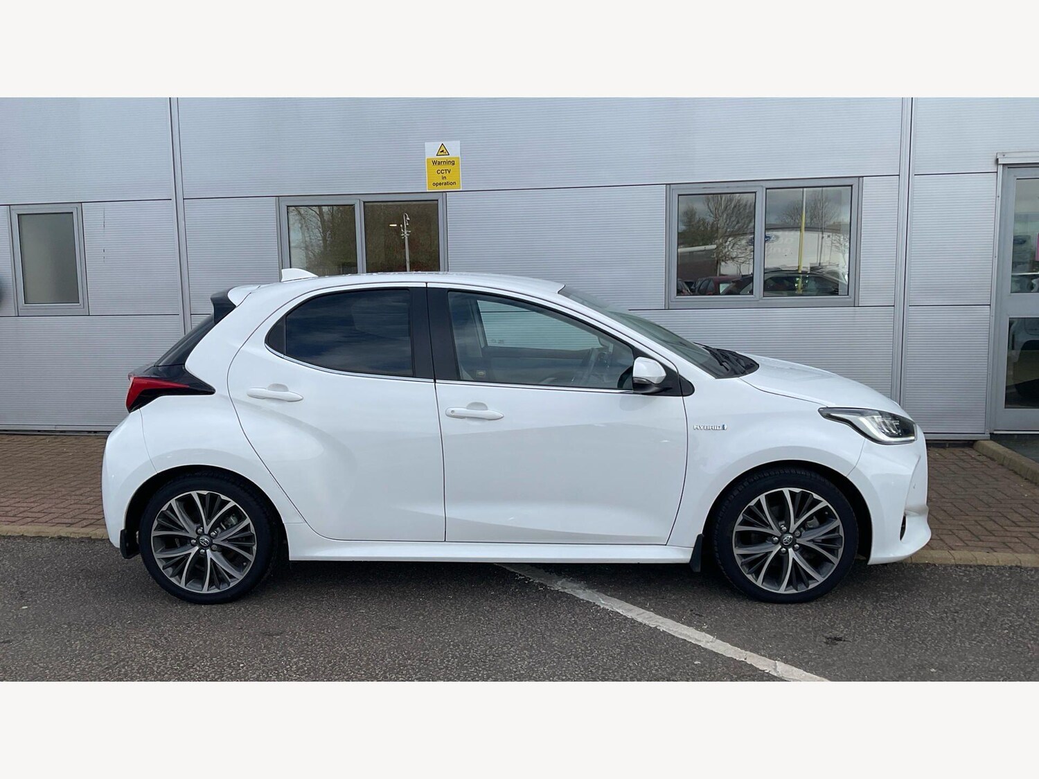 Used Toyota Yaris 2020 for sale - 77993291: Photo 18