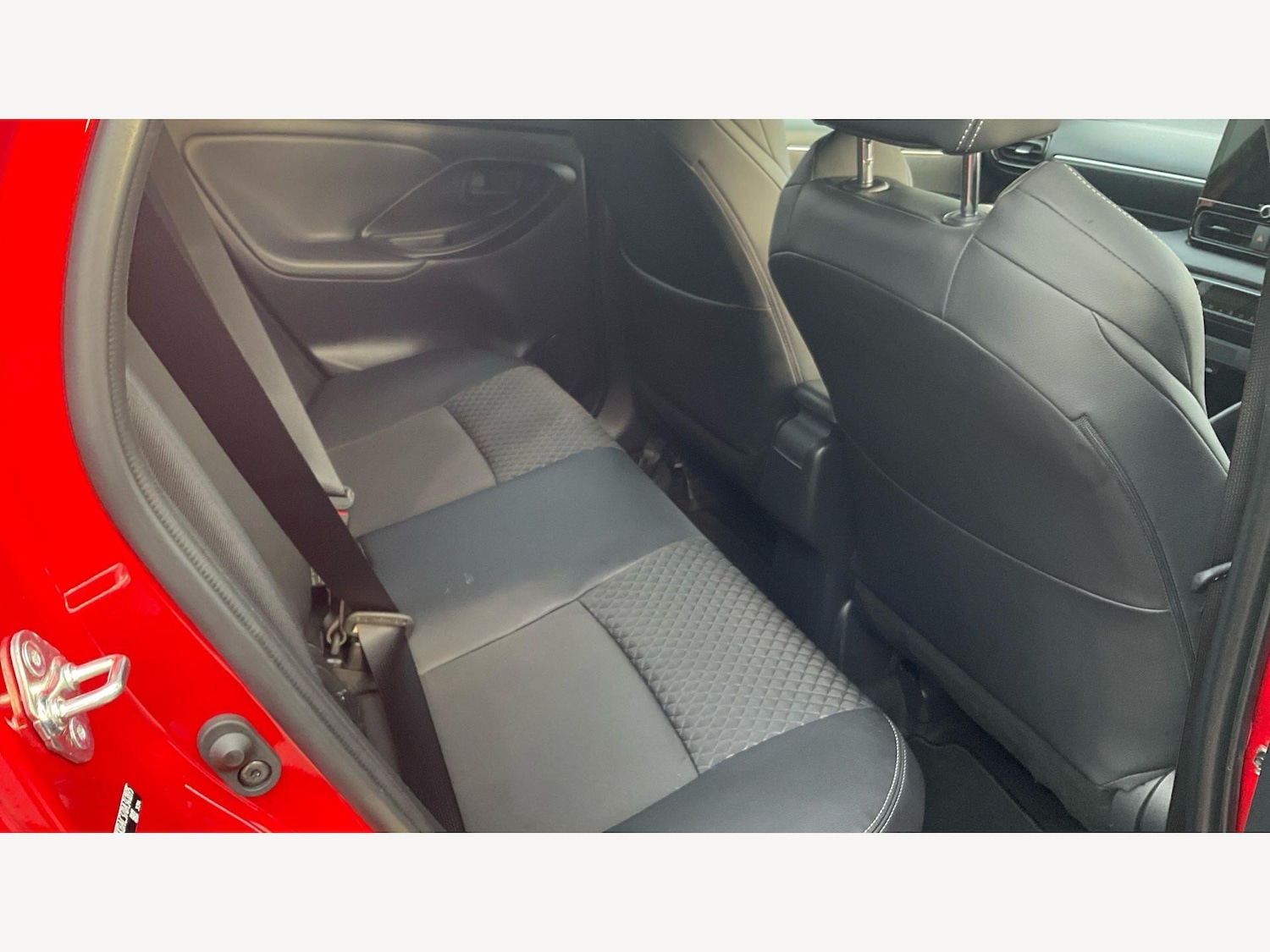 Used Toyota Yaris for sale - 77705510: Photo 14