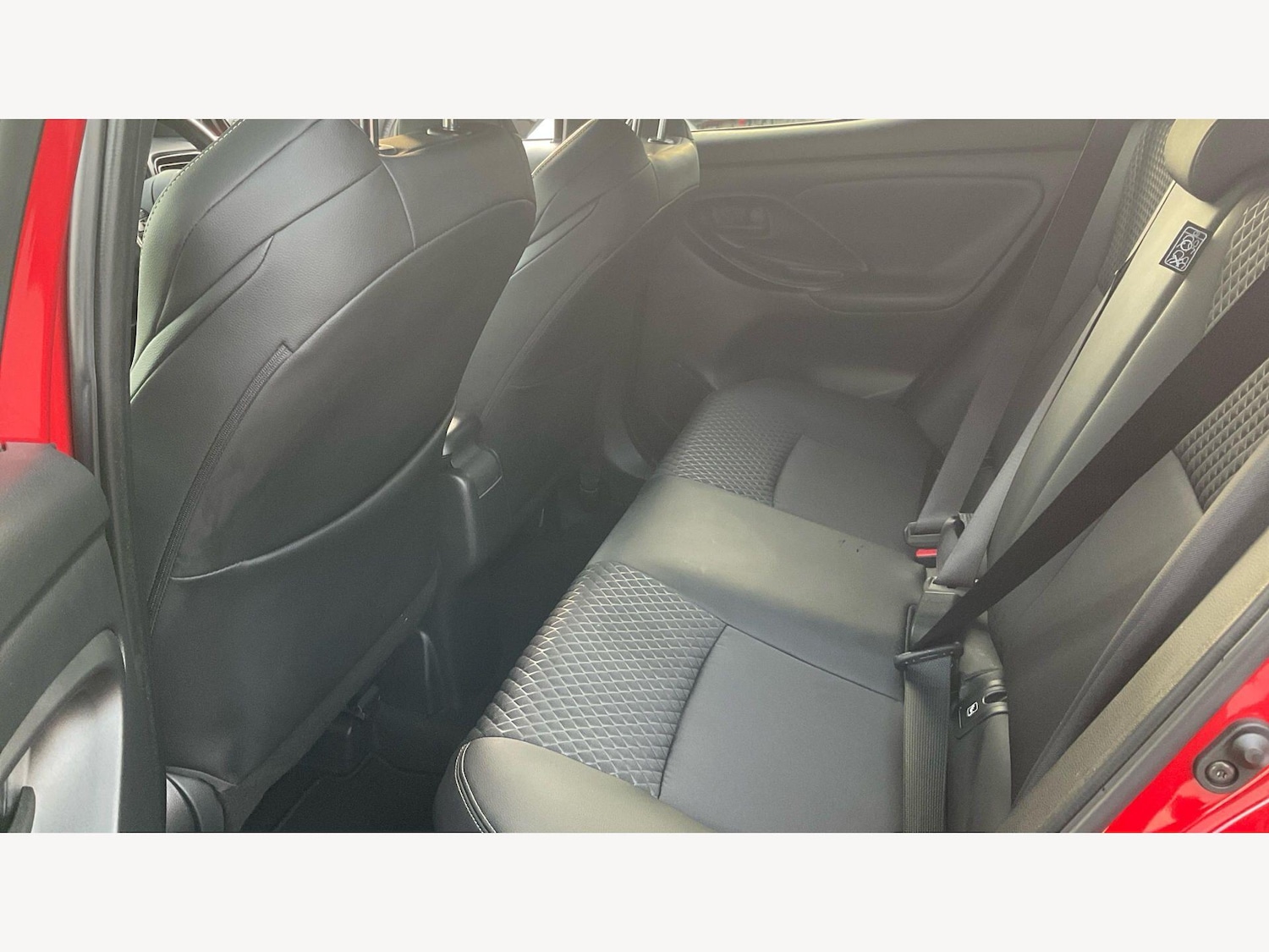 Used Toyota Yaris for sale - 77705510: Photo 15