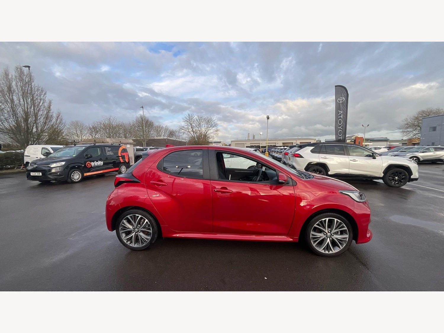 Used Toyota Yaris for sale - 77705510: Photo 18