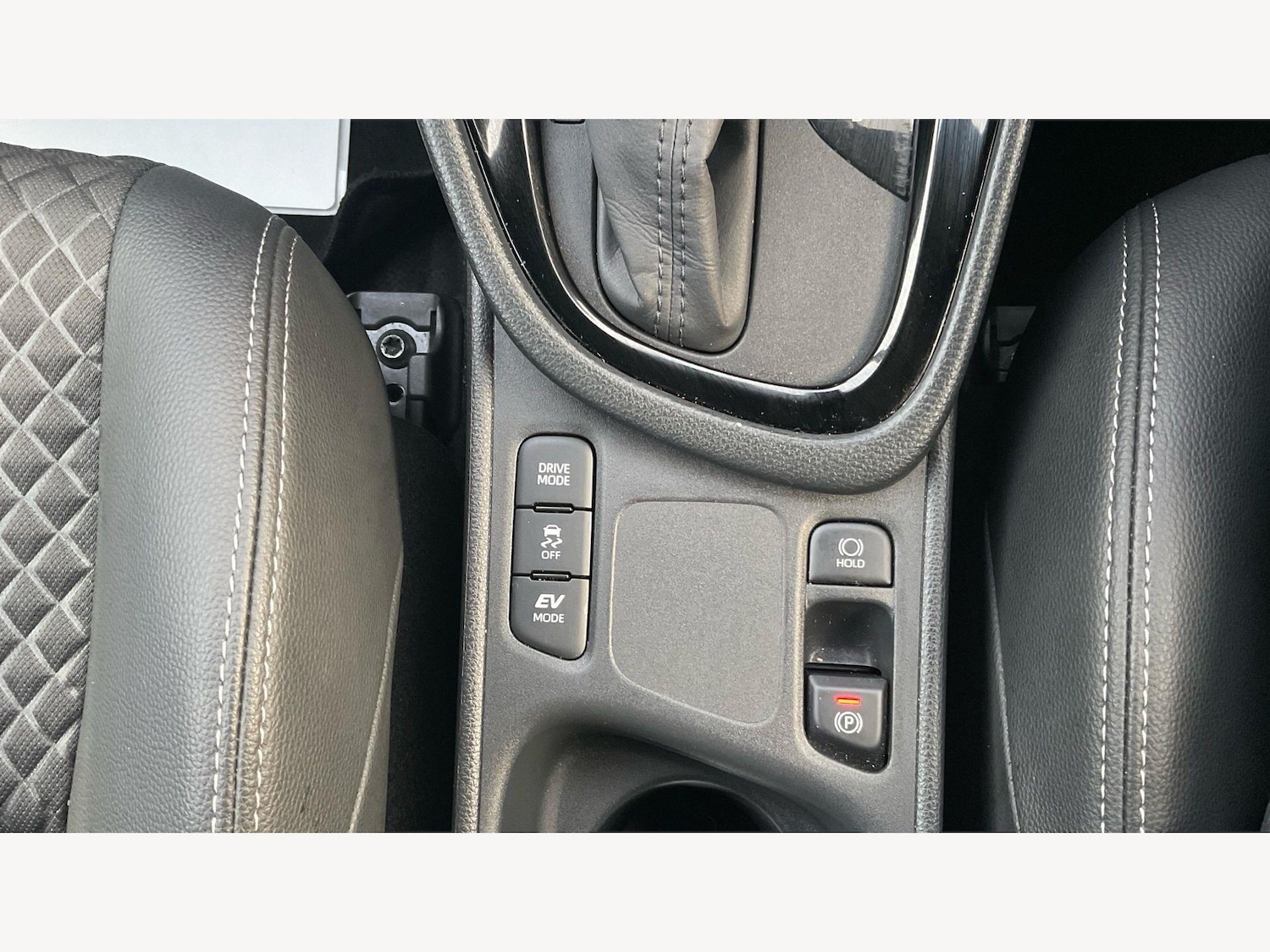 Used Toyota Yaris for sale - 77705510: Photo 26