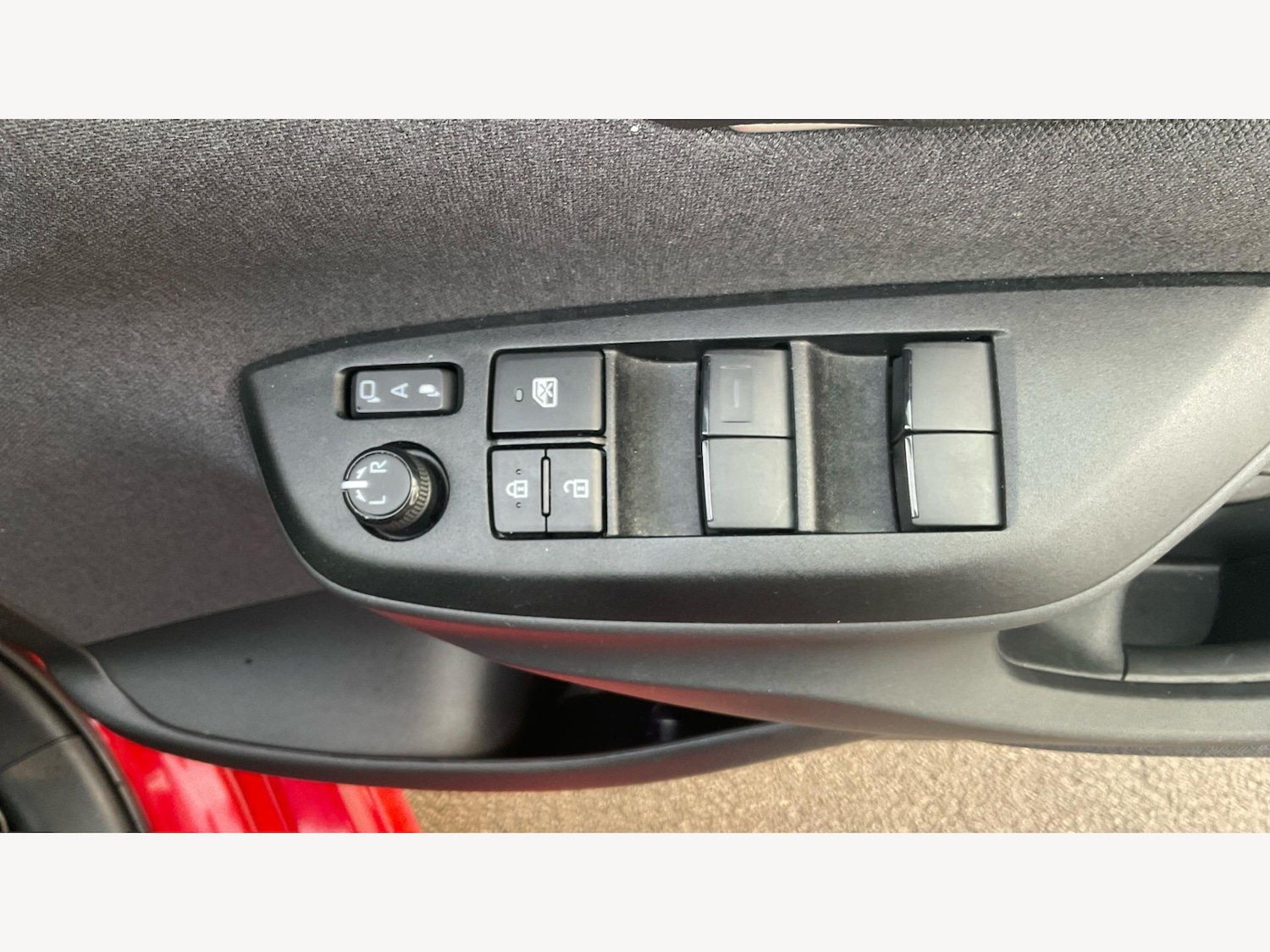 Used Toyota Yaris for sale - 77705510: Photo 31