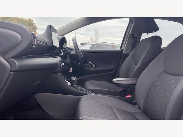 Used Toyota Yaris 2024 for sale - 76188694: Photo 12