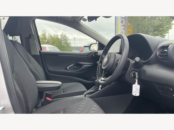 Used Toyota Yaris 2024 for sale - 76188694: Photo 13