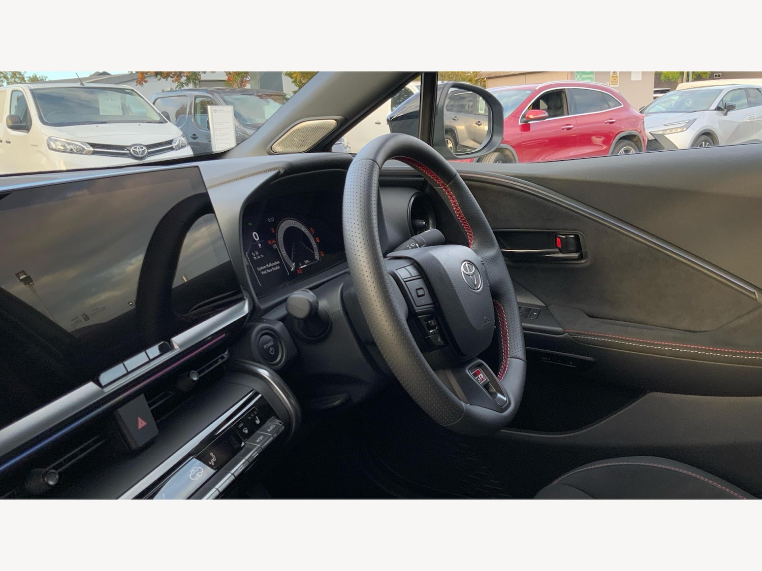 Used Toyota C-HR 2024 for sale - 76326859: Photo 12